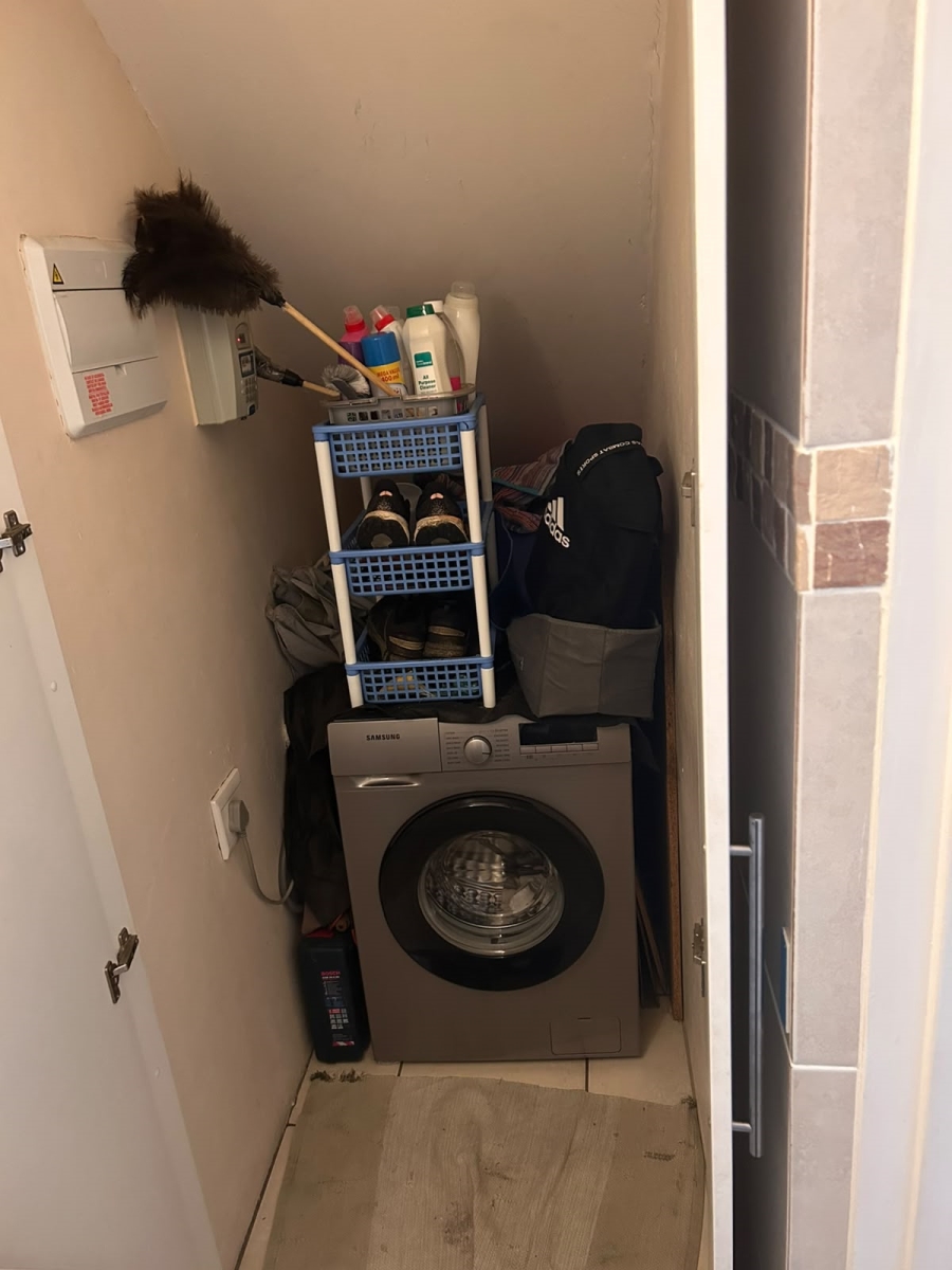 2 Bedroom Property for Sale in Protea Heights Western Cape